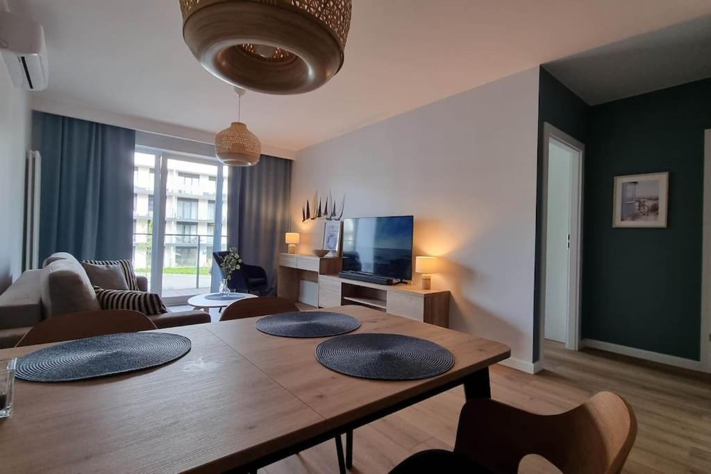 Wspanialy Apartament & Spa Nad Morzem Dziwnow Exterior photo